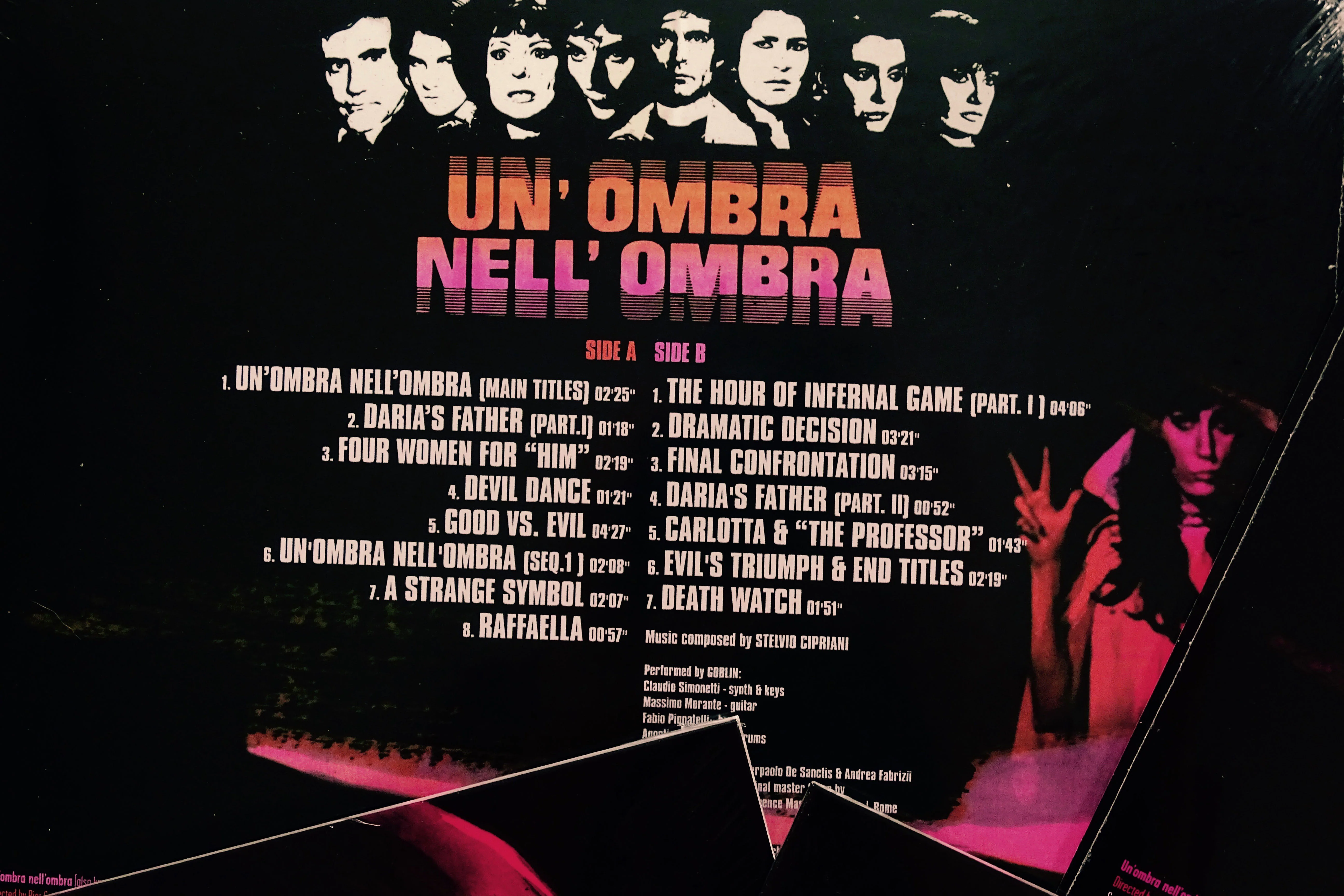 Un’Ombra Nell’Ombra (Ring of Darkness) [Import] - Image 2