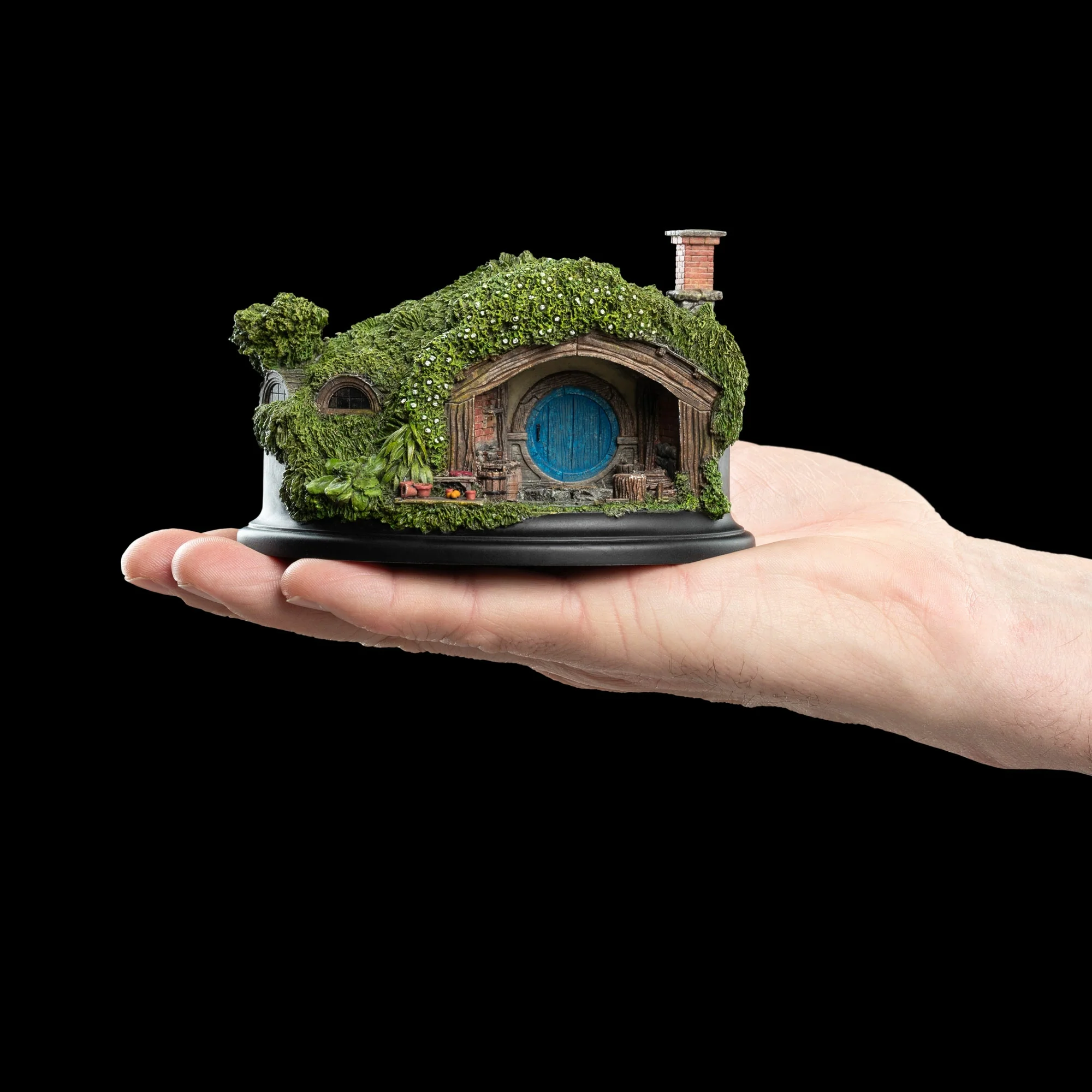The Hobbit Trilogy - Hobbit Hole 1 Hill Lane Environment [Import] - Image 3